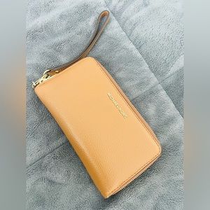 Michael Kors wallet NWOT